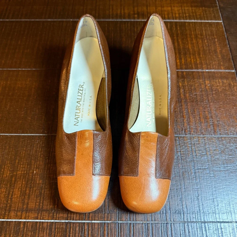 Naturalizer Brown Two Tone Leather Block Vintage Heel Pumps Square Toe 6.5 AA/B
